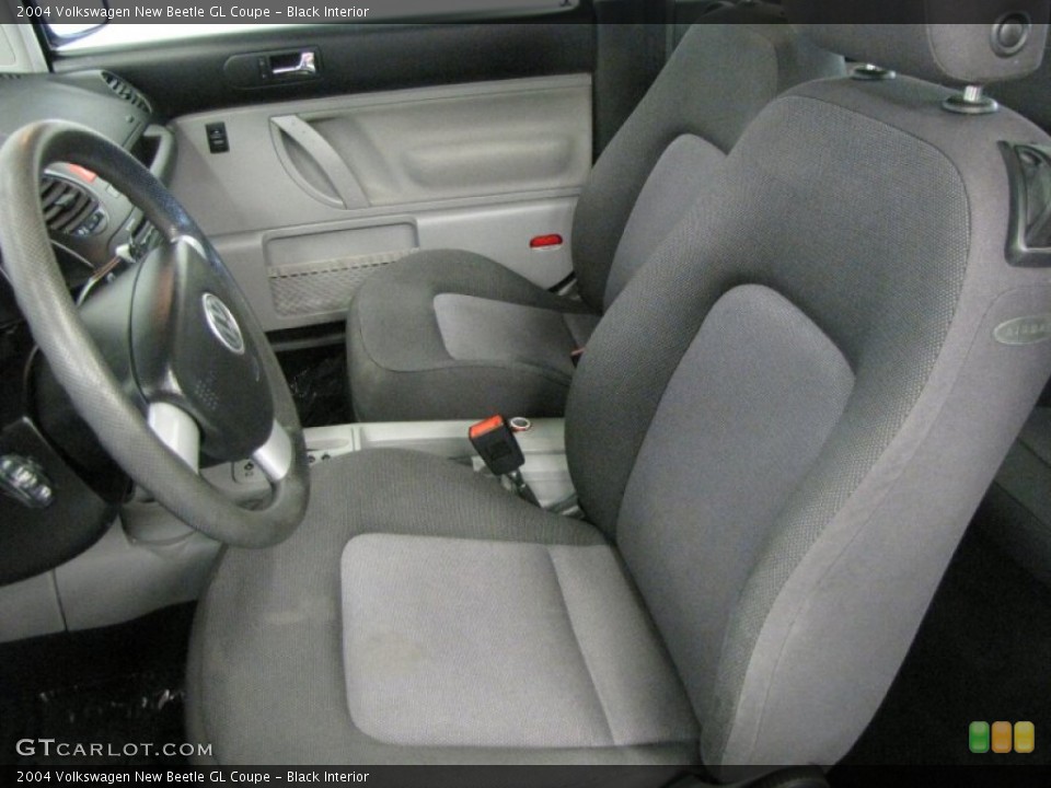 Black Interior Photo for the 2004 Volkswagen New Beetle GL Coupe #54137112