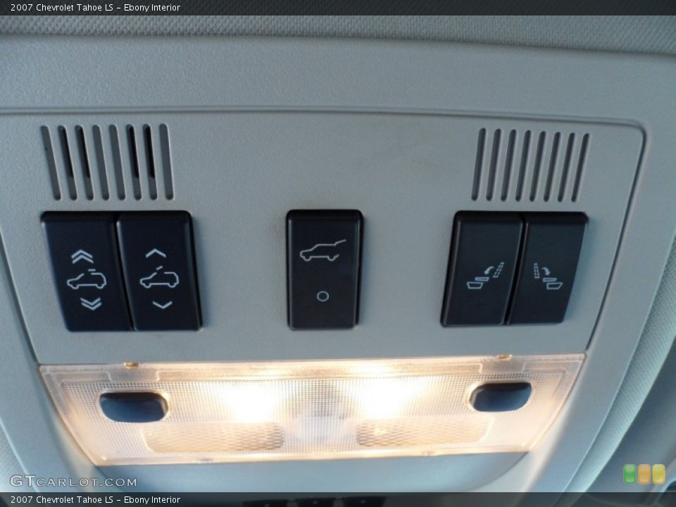 Ebony Interior Controls for the 2007 Chevrolet Tahoe LS #54137403