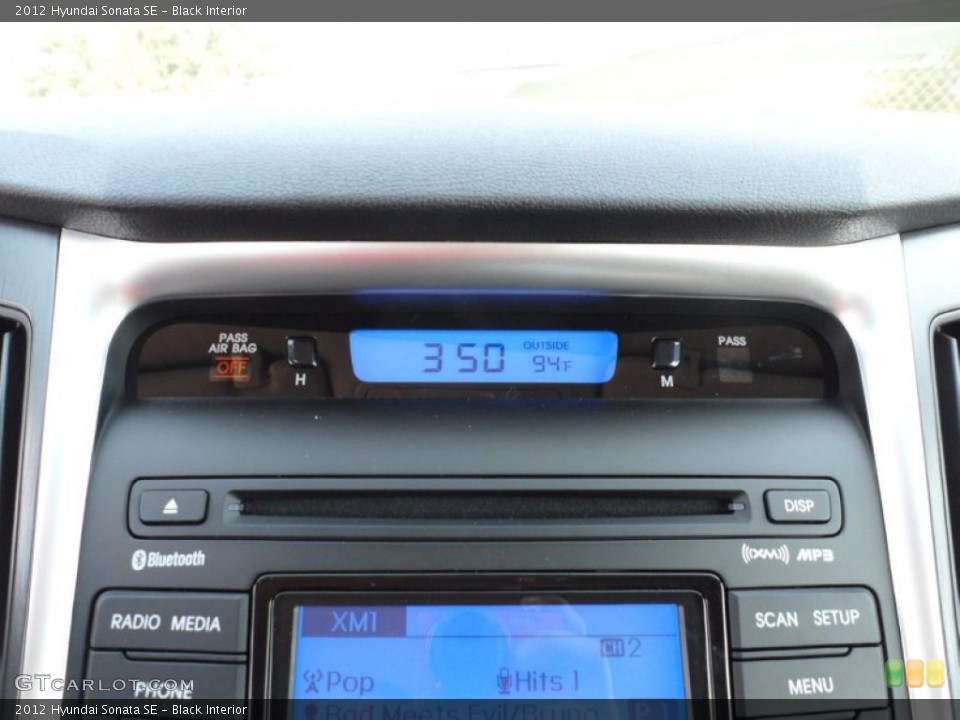 Black Interior Controls for the 2012 Hyundai Sonata SE #54148506