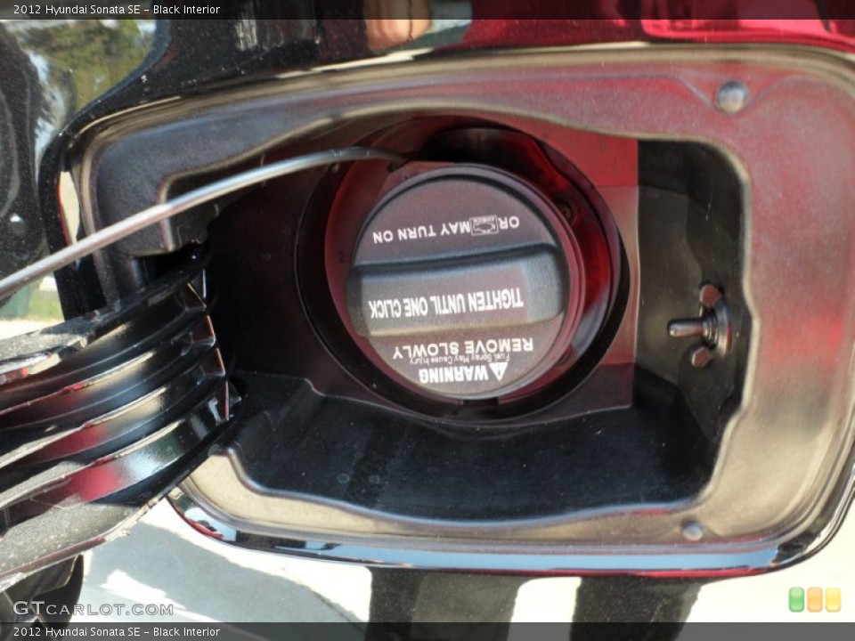 Black Interior Controls for the 2012 Hyundai Sonata SE #54149691