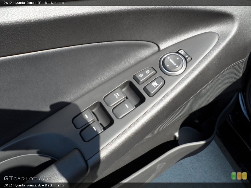 Black Interior Controls for the 2012 Hyundai Sonata SE #54149763