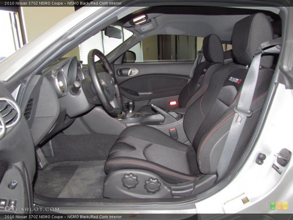 NISMO Black/Red Cloth Interior Photo for the 2010 Nissan 370Z NISMO Coupe #54156957