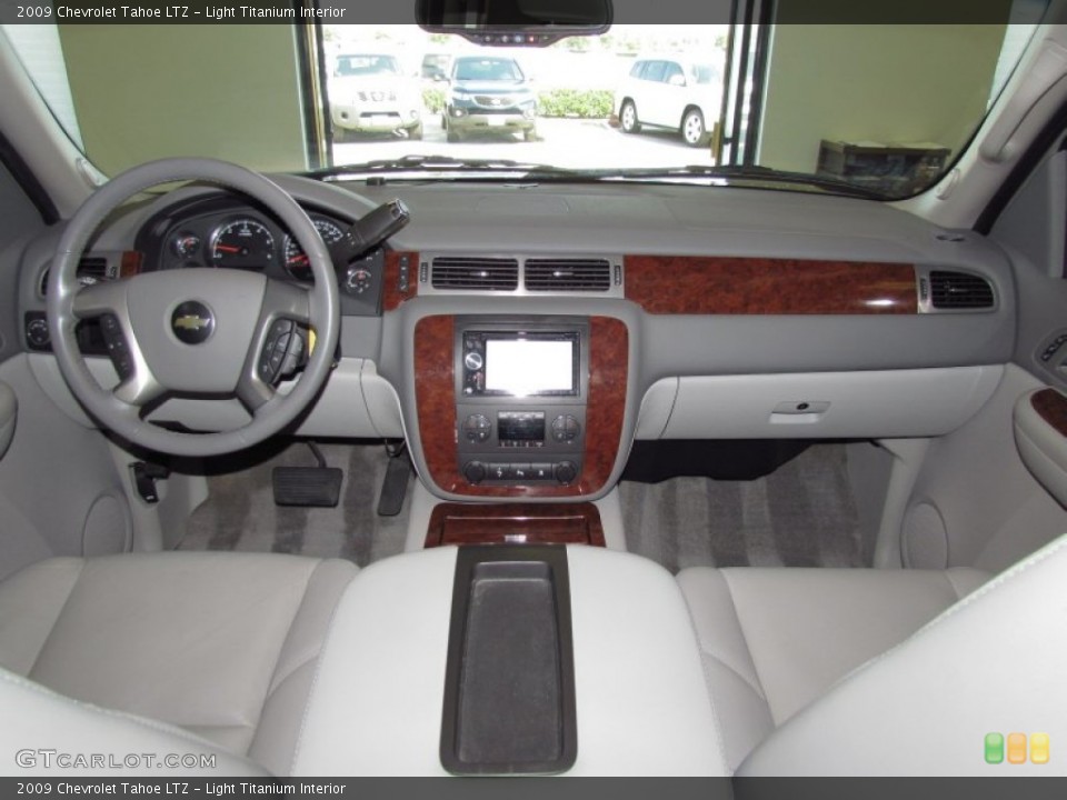 Light Titanium Interior Dashboard for the 2009 Chevrolet Tahoe LTZ #54158883