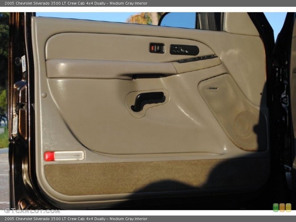 Medium Gray Interior Door Panel for the 2005 Chevrolet Silverado 3500 LT Crew Cab 4x4 Dually #54159057