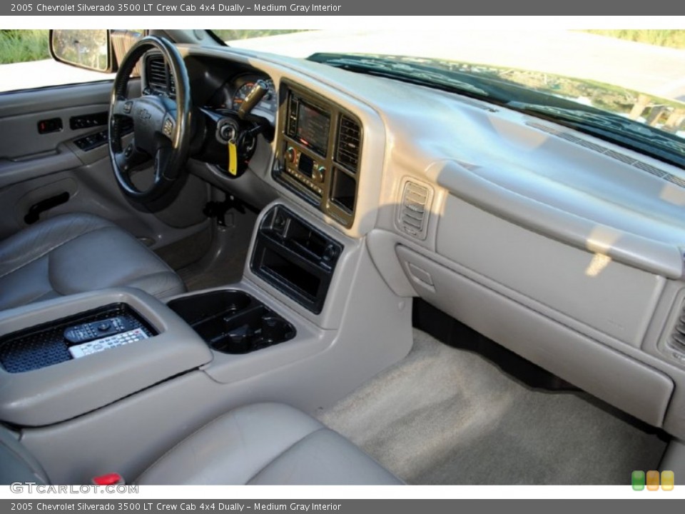 Medium Gray Interior Dashboard for the 2005 Chevrolet Silverado 3500 LT Crew Cab 4x4 Dually #54159159