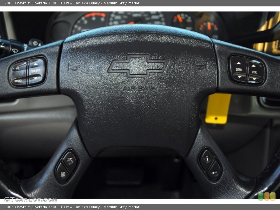 Medium Gray Interior Controls for the 2005 Chevrolet Silverado 3500 LT Crew Cab 4x4 Dually #54159273