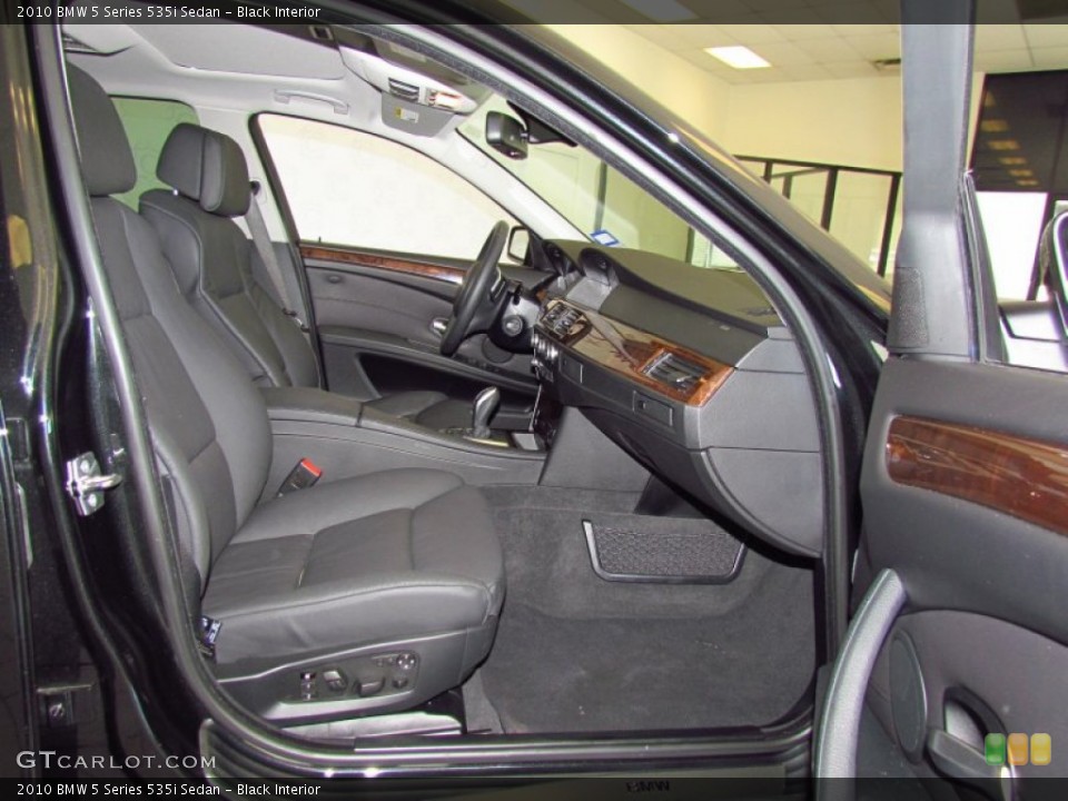Black Interior Photo for the 2010 BMW 5 Series 535i Sedan #54165006