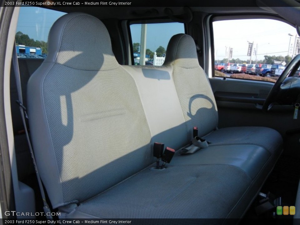 Medium Flint Grey Interior Photo for the 2003 Ford F250 Super Duty XL Crew Cab #54169729