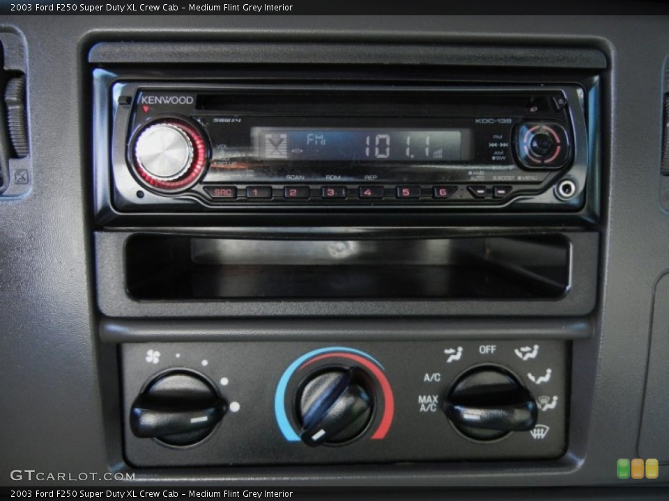 Medium Flint Grey Interior Audio System for the 2003 Ford F250 Super Duty XL Crew Cab #54169783