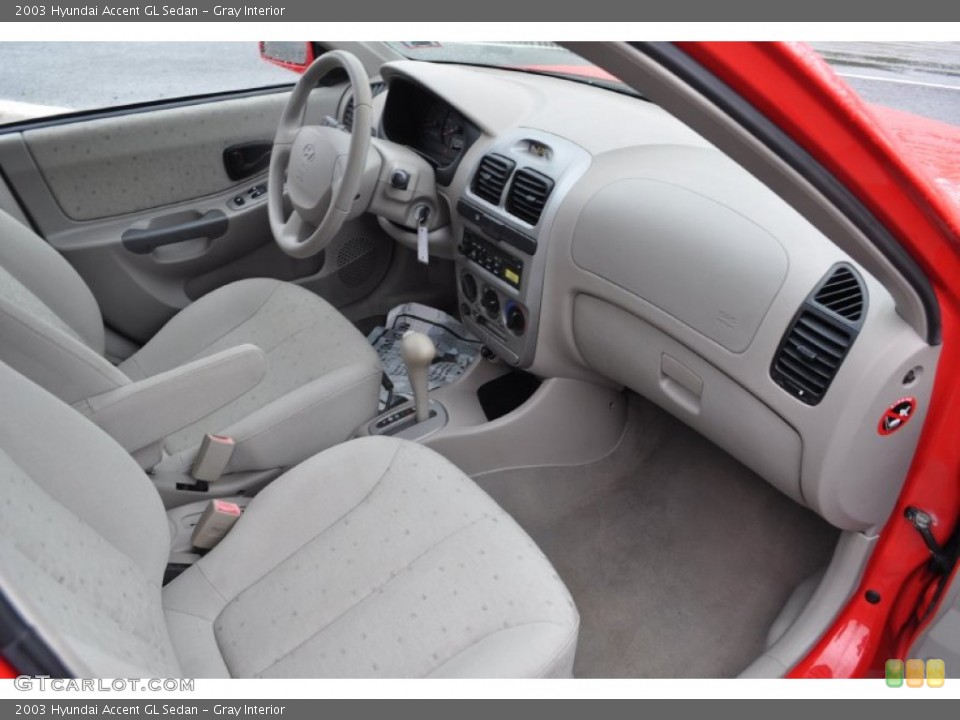 Gray Interior Photo for the 2003 Hyundai Accent GL Sedan #54169880