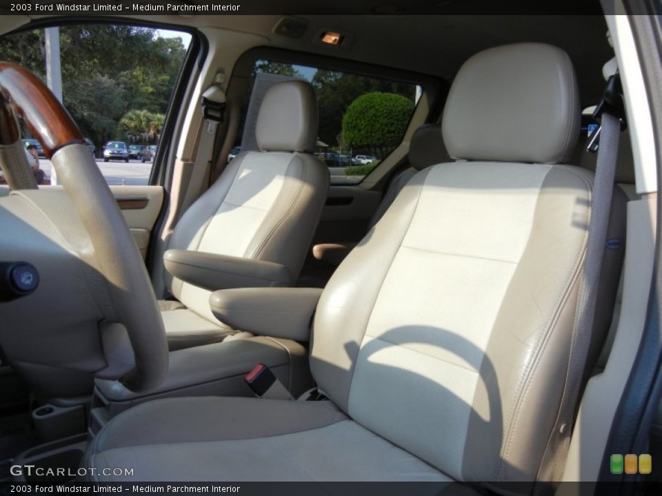 Medium Parchment Interior Photo for the 2003 Ford Windstar Limited #54169942