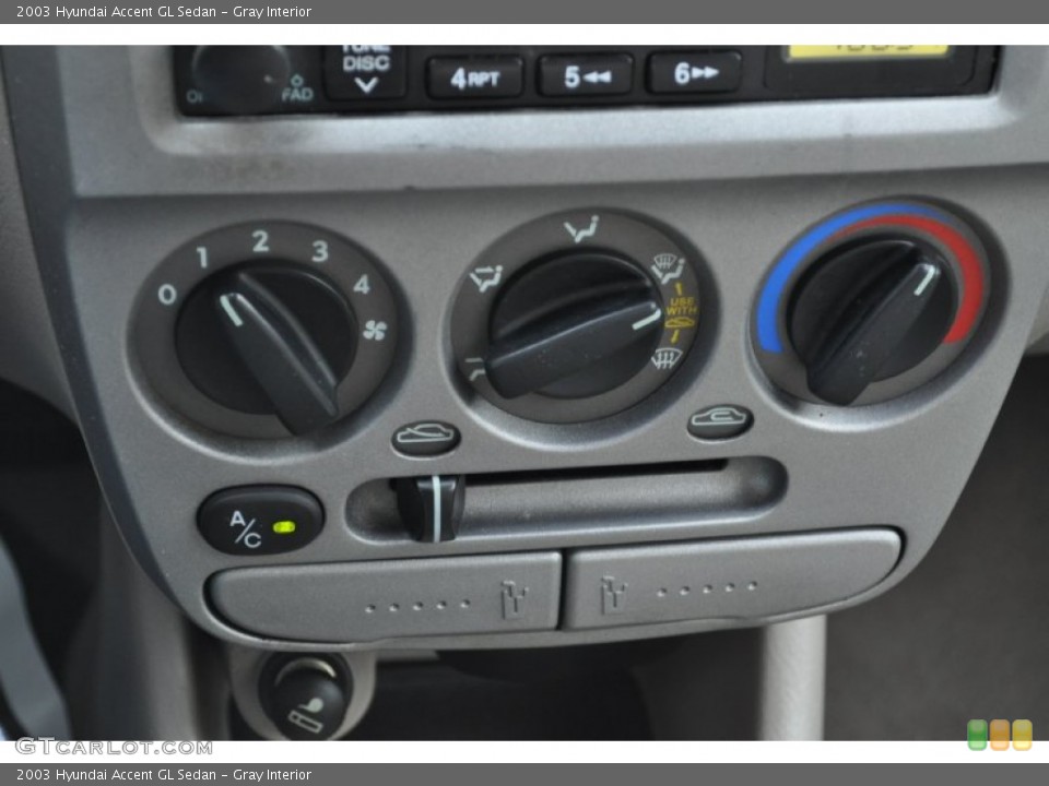 Gray Interior Controls for the 2003 Hyundai Accent GL Sedan #54169951