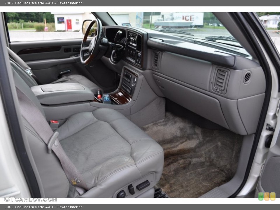 Pewter Interior Photo for the 2002 Cadillac Escalade AWD #54170479