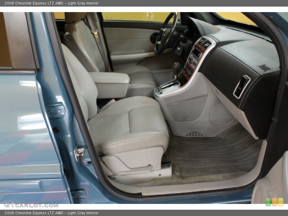 Light Gray Interior Photo for the 2008 Chevrolet Equinox LTZ AWD #54173651