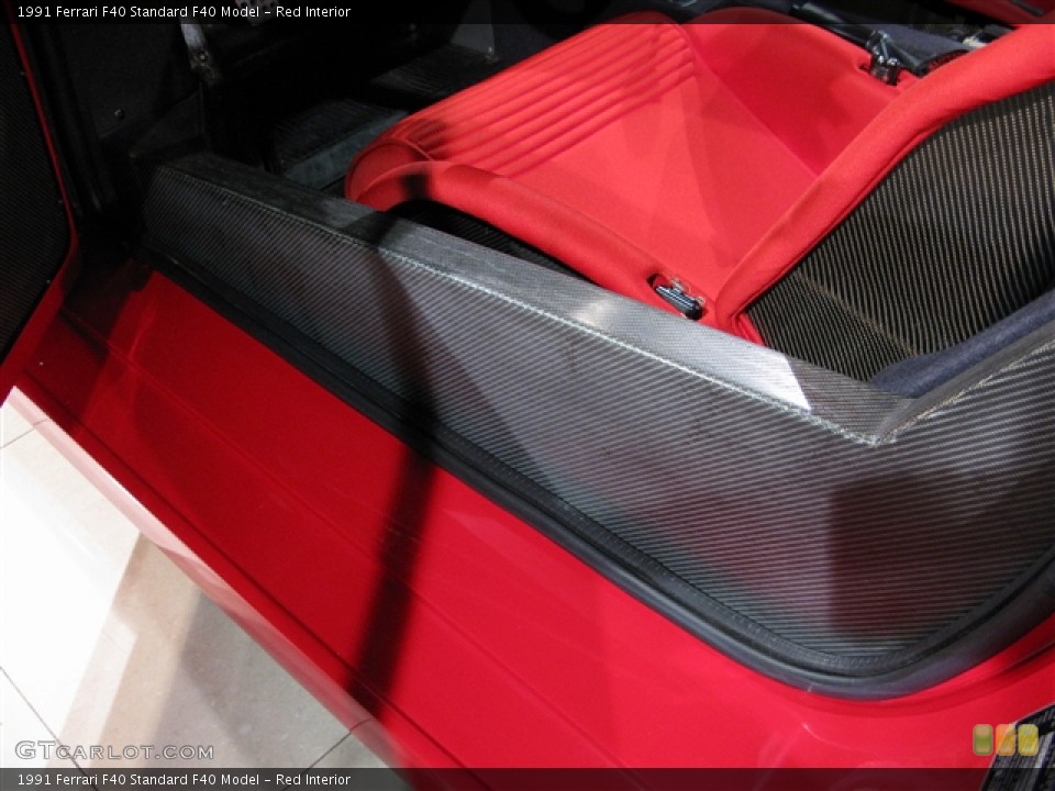 Red Interior Photo for the 1991 Ferrari F40  #541789
