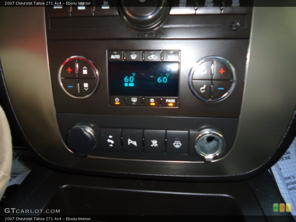 Ebony Interior Controls for the 2007 Chevrolet Tahoe Z71 4x4 #54179350