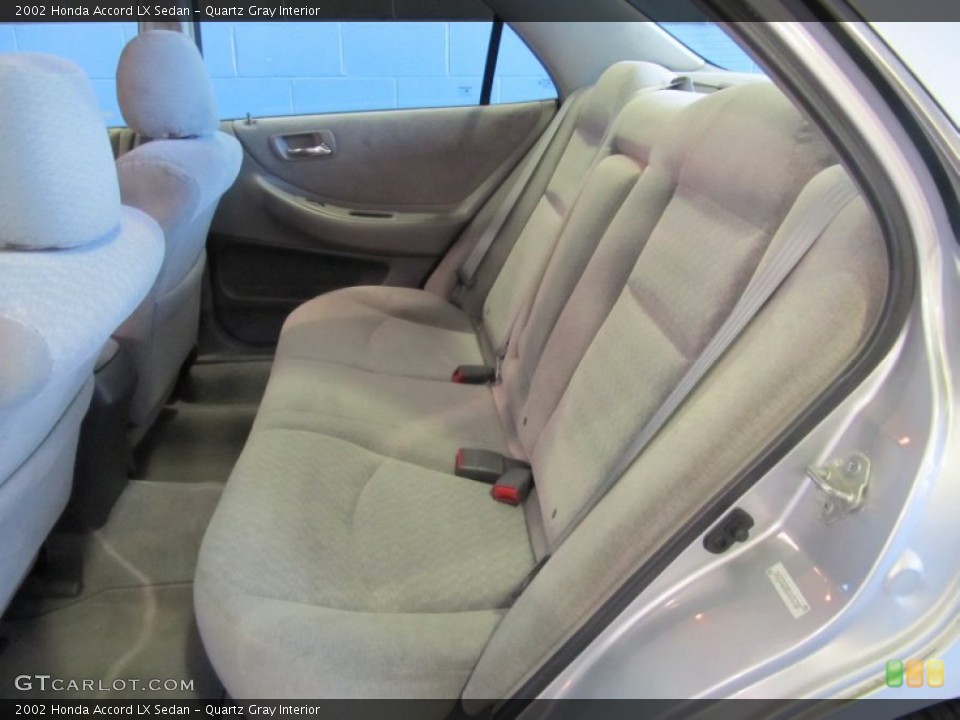 Quartz Gray Interior Photo for the 2002 Honda Accord LX Sedan #54184057