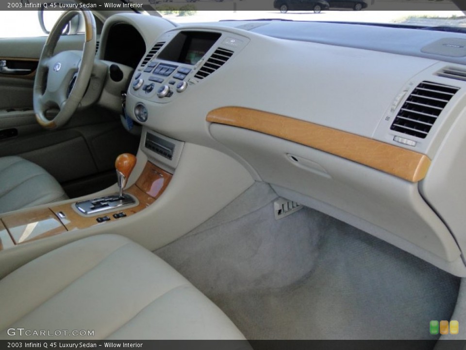 Willow Interior Dashboard for the 2003 Infiniti Q 45 Luxury Sedan #54186988