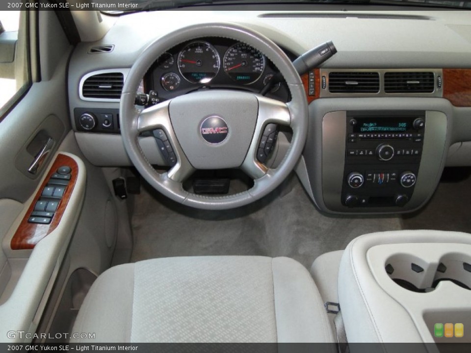 Light Titanium Interior Dashboard for the 2007 GMC Yukon SLE #54187304