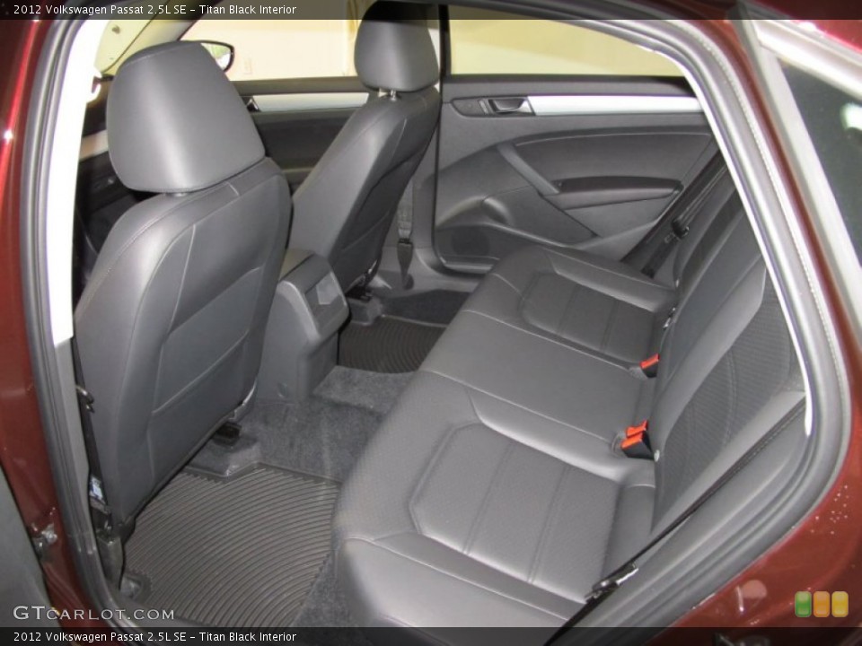 Titan Black Interior Photo for the 2012 Volkswagen Passat 2.5L SE #54191980