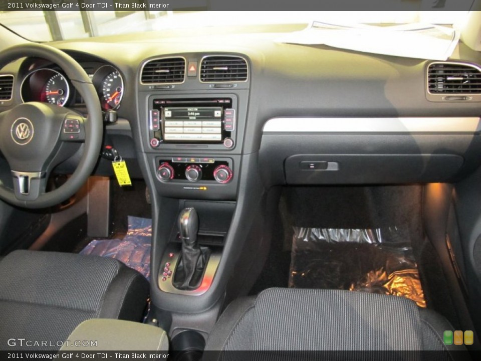 Titan Black Interior Photo for the 2011 Volkswagen Golf 4 Door TDI #54193180