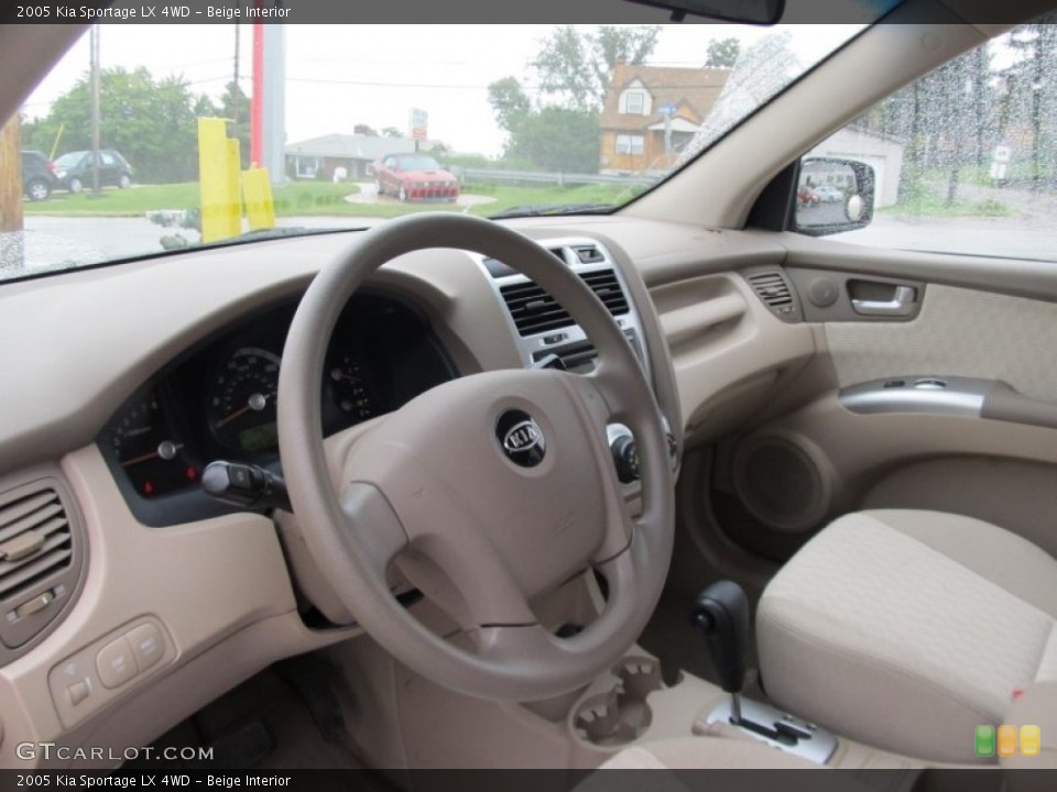 Beige Interior Photo for the 2005 Kia Sportage LX 4WD #54202577