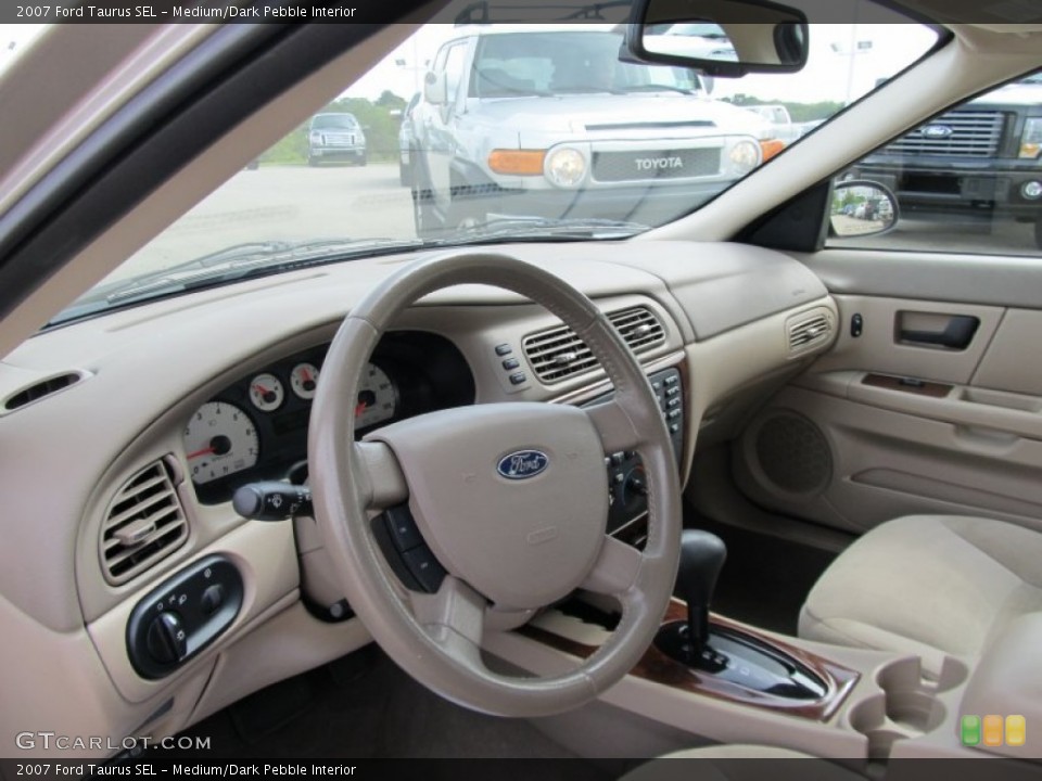 Medium/Dark Pebble Interior Photo for the 2007 Ford Taurus SEL #54205599