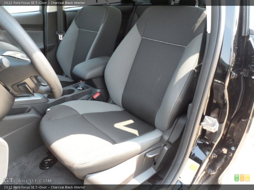 Charcoal Black Interior Photo for the 2012 Ford Focus SE 5-Door #54207540