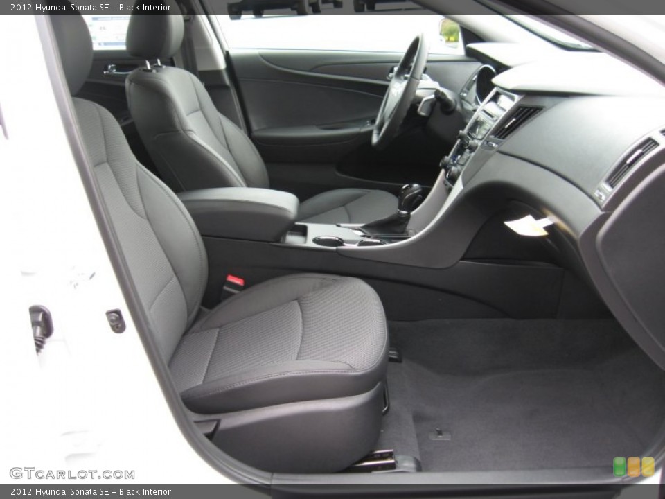 Black Interior Photo for the 2012 Hyundai Sonata SE #54211893