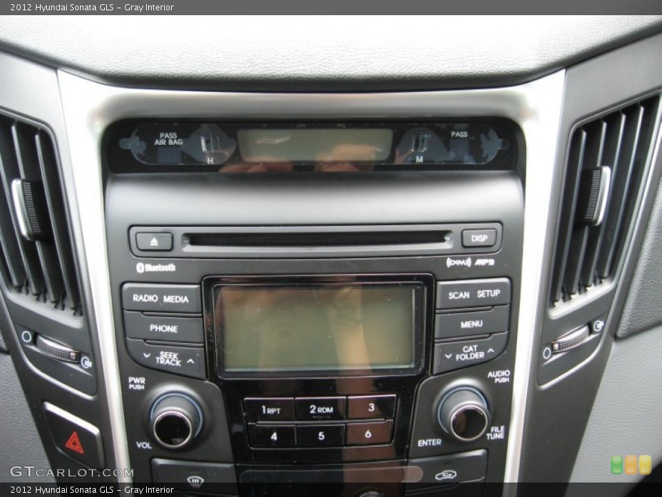 Gray Interior Audio System for the 2012 Hyundai Sonata GLS #54212184