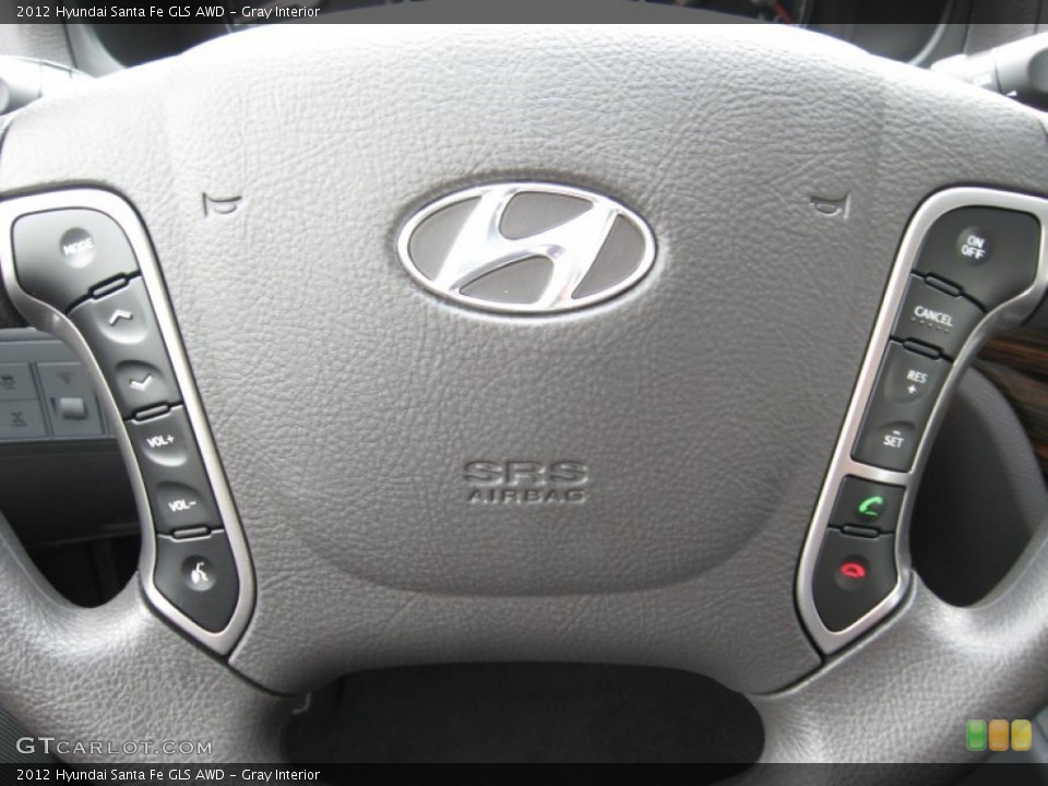 Gray Interior Controls for the 2012 Hyundai Santa Fe GLS AWD #54212451