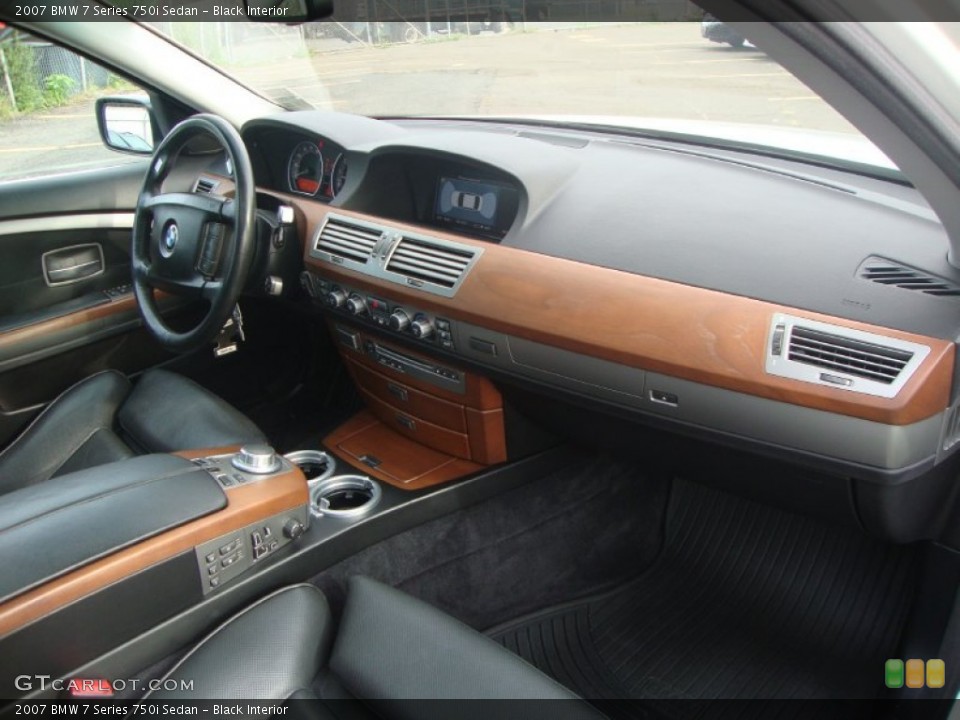 Black Interior Dashboard for the 2007 BMW 7 Series 750i Sedan #54213066