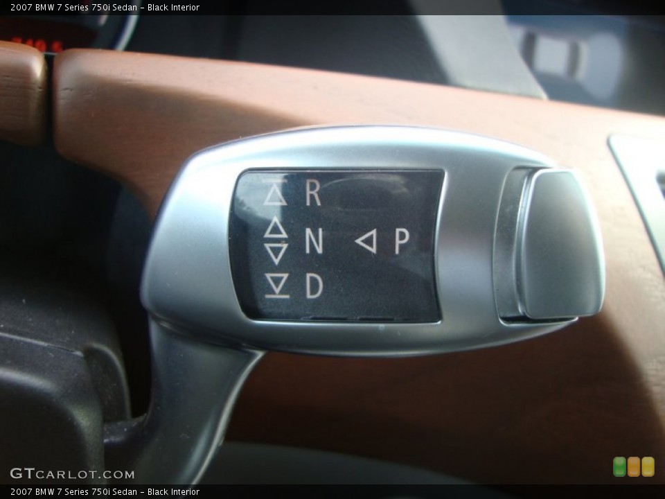 Black Interior Controls for the 2007 BMW 7 Series 750i Sedan #54213180