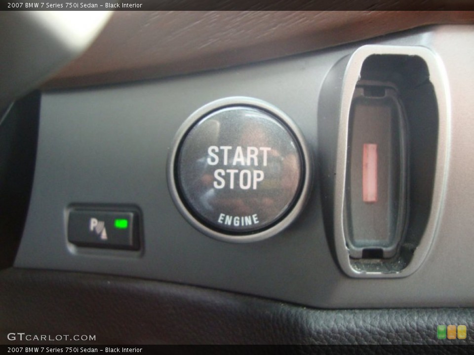 Black Interior Controls for the 2007 BMW 7 Series 750i Sedan #54213189