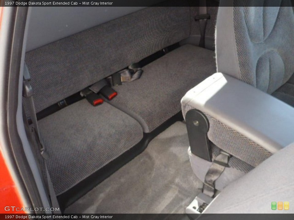 Mist Gray Interior Photo for the 1997 Dodge Dakota Sport Extended Cab #54226335