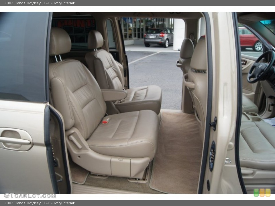 Ivory Interior Photo for the 2002 Honda Odyssey EX-L #54227343