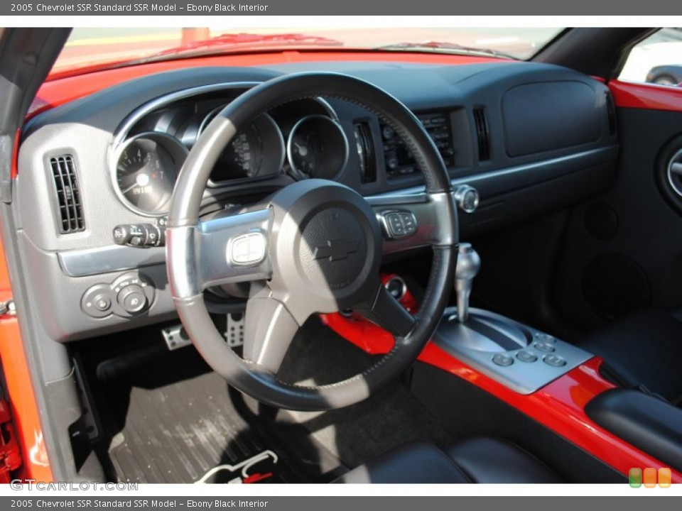 Ebony Black Interior Photo for the 2005 Chevrolet SSR  #54232497