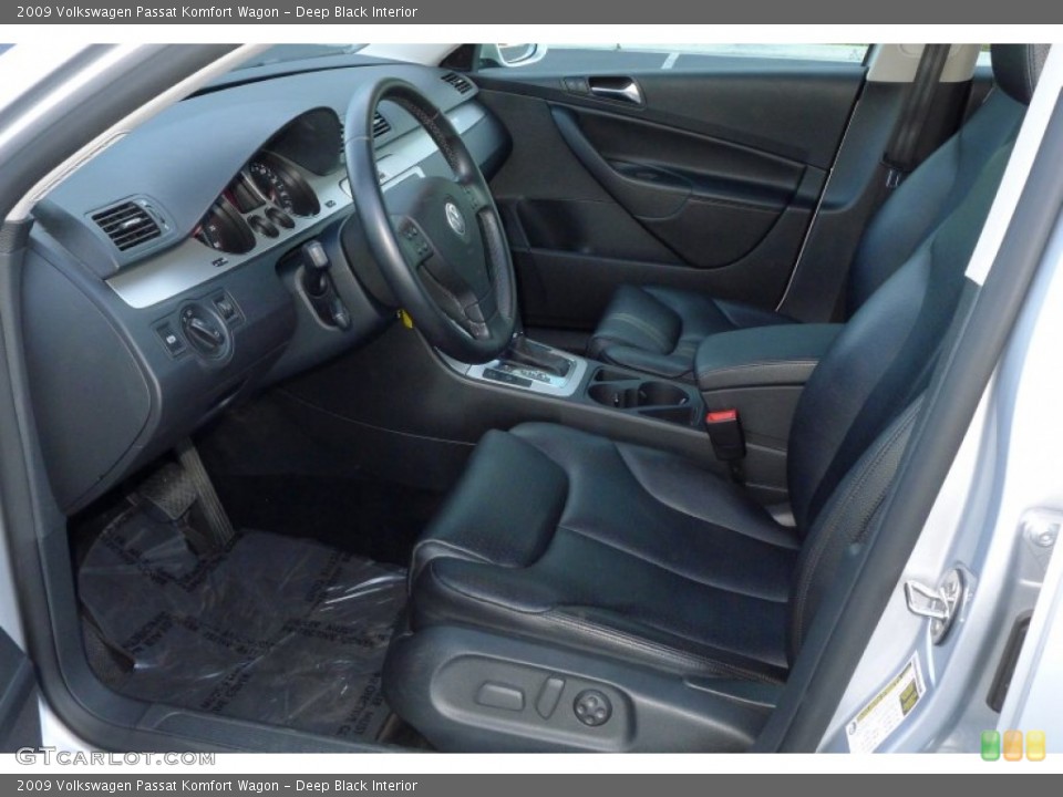 Deep Black Interior Photo for the 2009 Volkswagen Passat Komfort Wagon #54241617