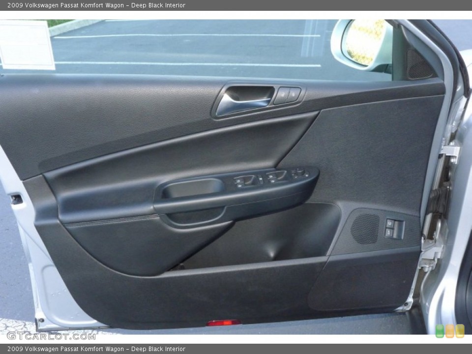 Deep Black Interior Door Panel for the 2009 Volkswagen Passat Komfort Wagon #54241620