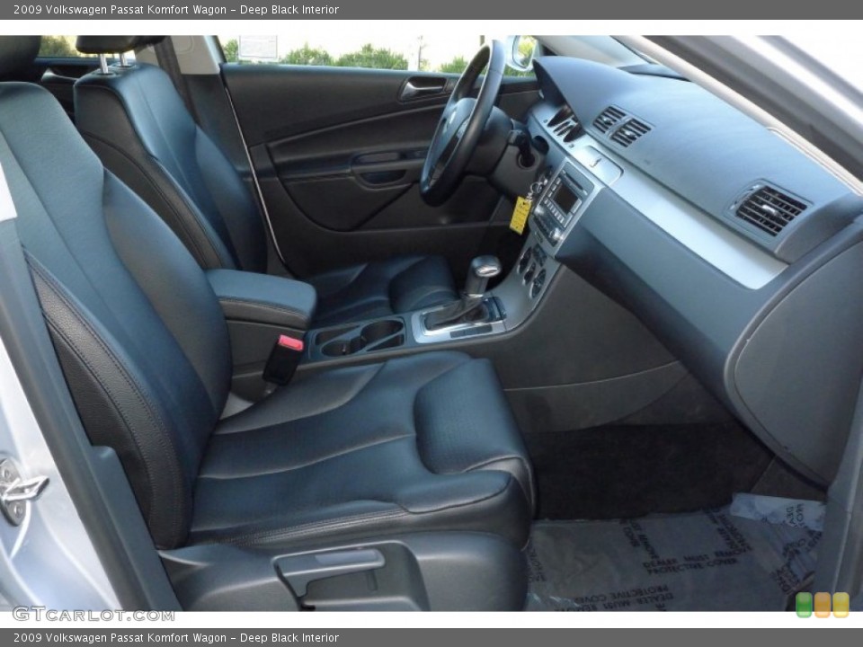 Deep Black Interior Photo for the 2009 Volkswagen Passat Komfort Wagon #54241623