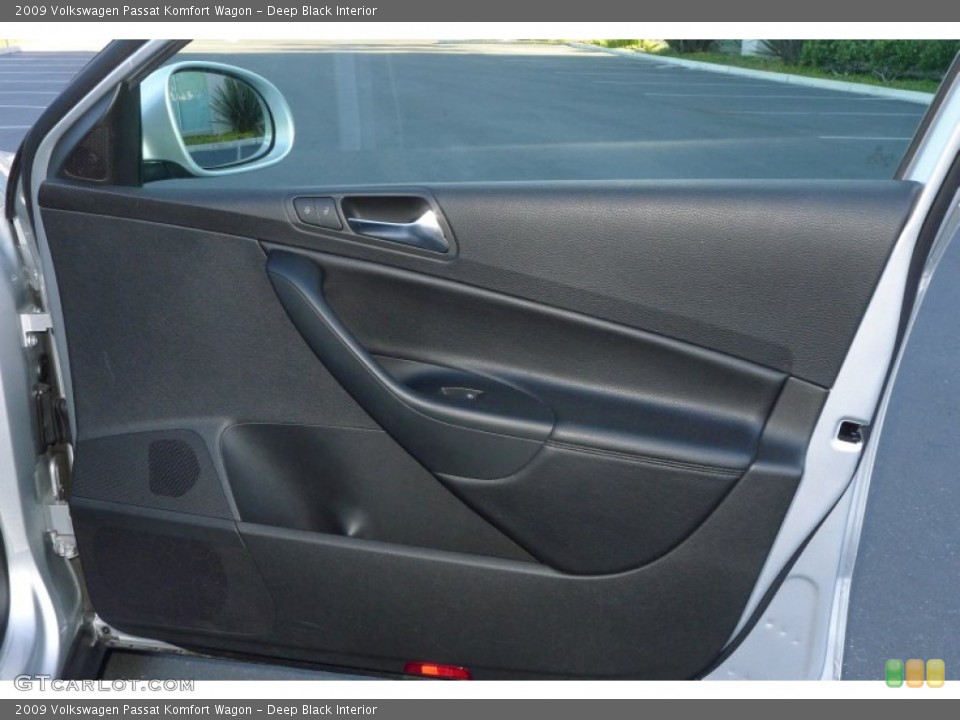 Deep Black Interior Door Panel for the 2009 Volkswagen Passat Komfort Wagon #54241626