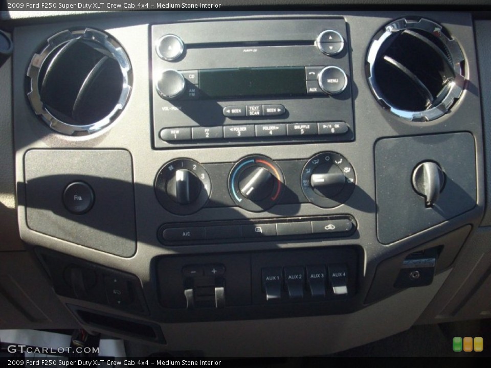 Medium Stone Interior Controls for the 2009 Ford F250 Super Duty XLT Crew Cab 4x4 #54242240