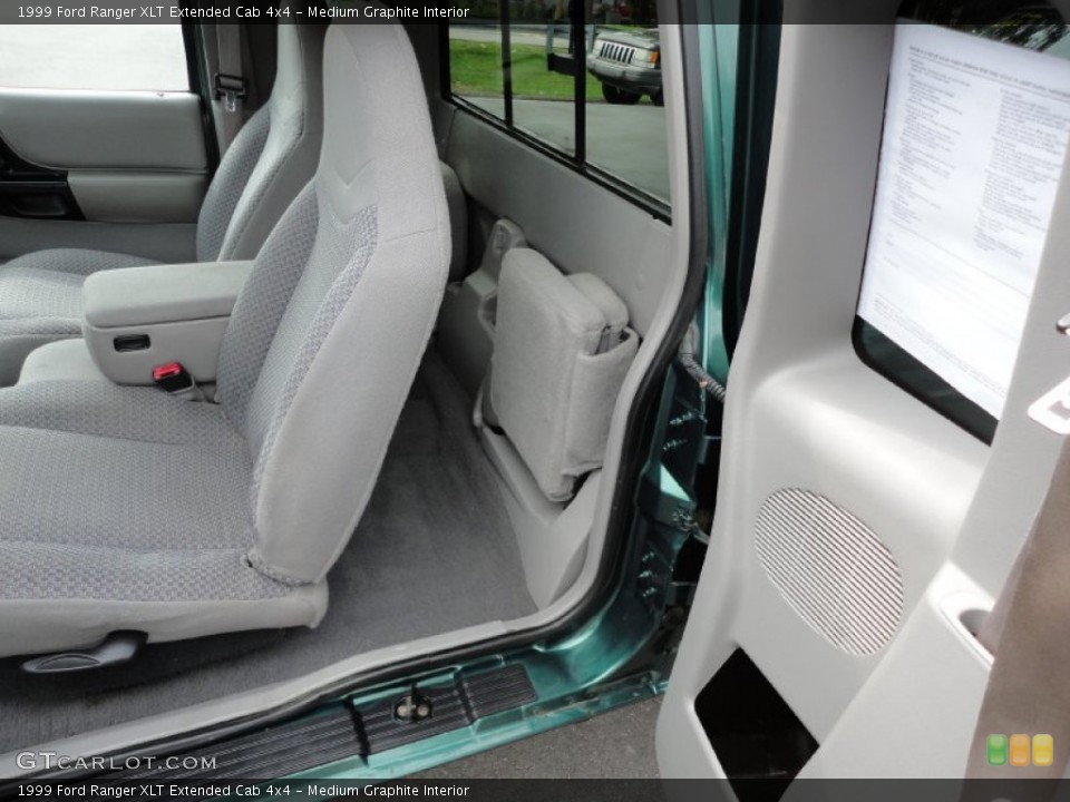 Medium Graphite Interior Photo for the 1999 Ford Ranger XLT Extended Cab 4x4 #54245447