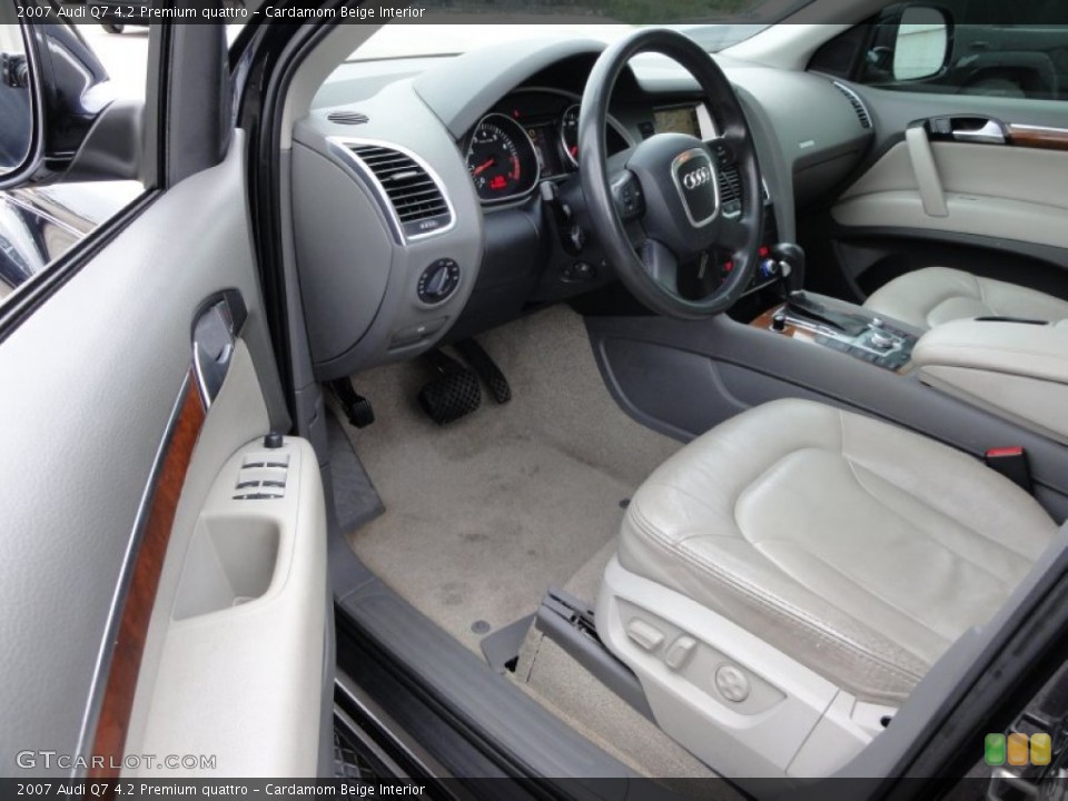 Cardamom Beige Interior Photo for the 2007 Audi Q7 4.2 Premium quattro #54246220