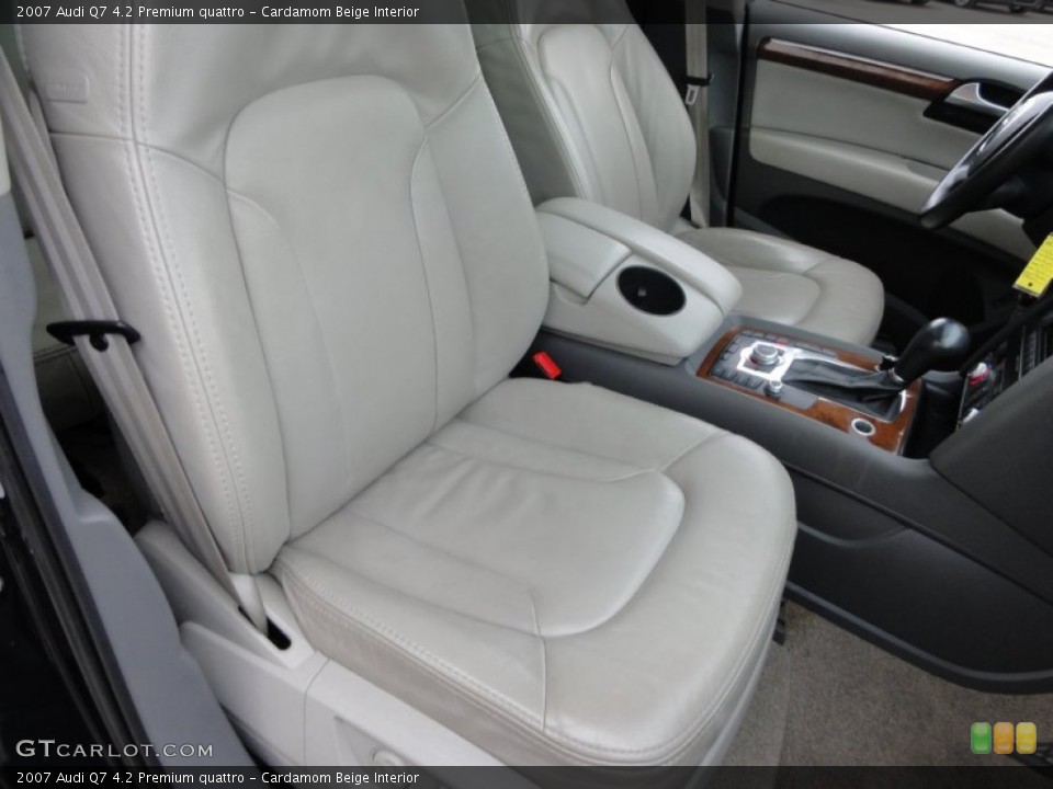Cardamom Beige Interior Photo for the 2007 Audi Q7 4.2 Premium quattro #54246293