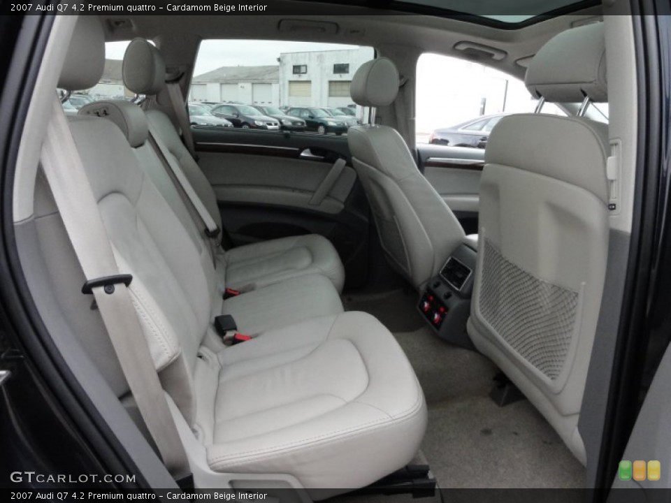 Cardamom Beige Interior Photo for the 2007 Audi Q7 4.2 Premium quattro #54246324
