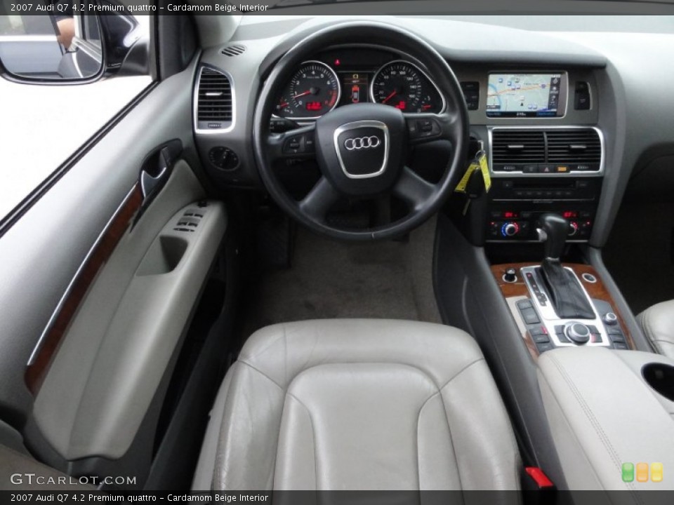 Cardamom Beige Interior Dashboard for the 2007 Audi Q7 4.2 Premium quattro #54246372