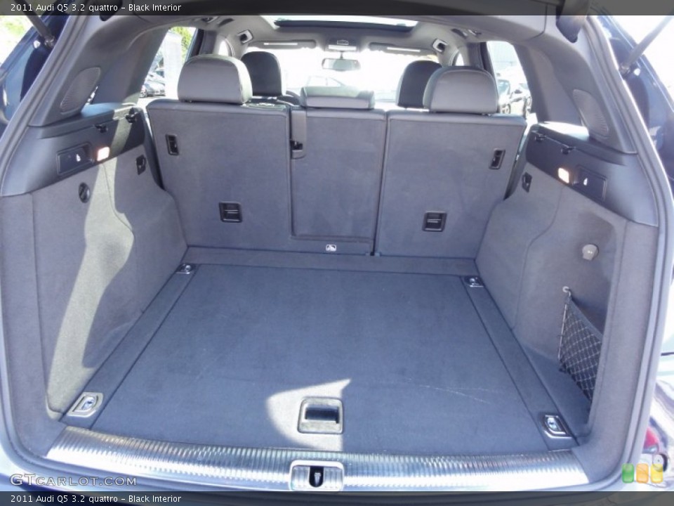 Black Interior Trunk for the 2011 Audi Q5 3.2 quattro #54246771