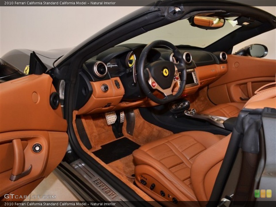 Natural Interior Photo for the 2010 Ferrari California  #54251687