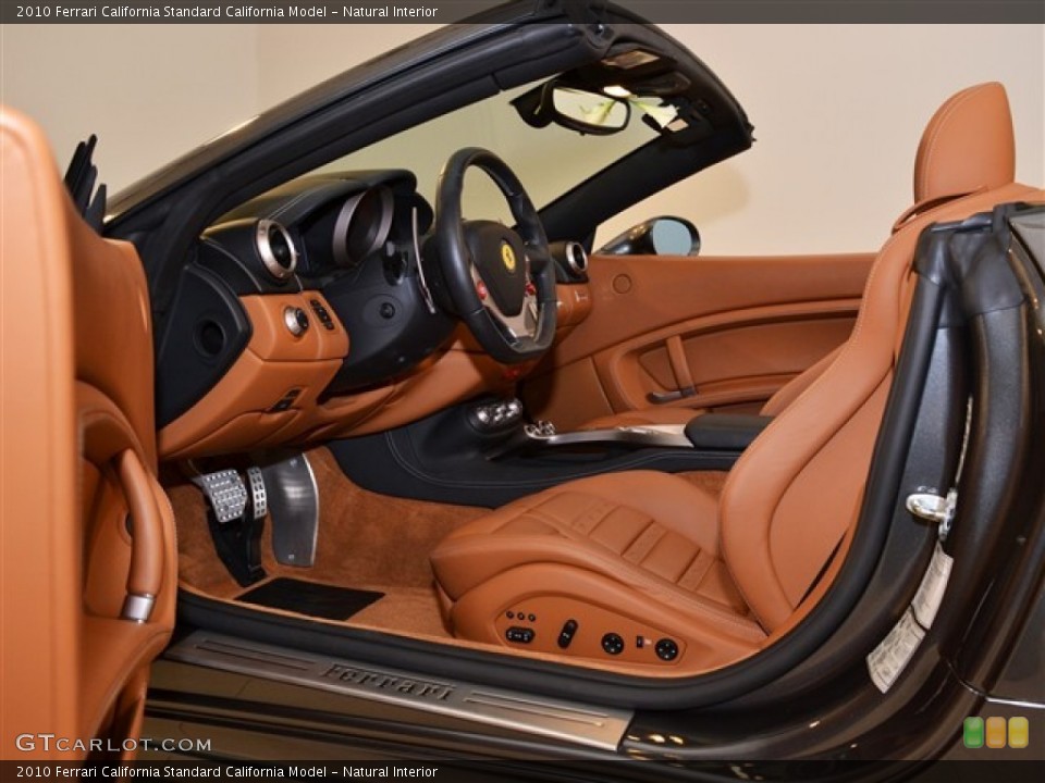 Natural Interior Photo for the 2010 Ferrari California  #54251693